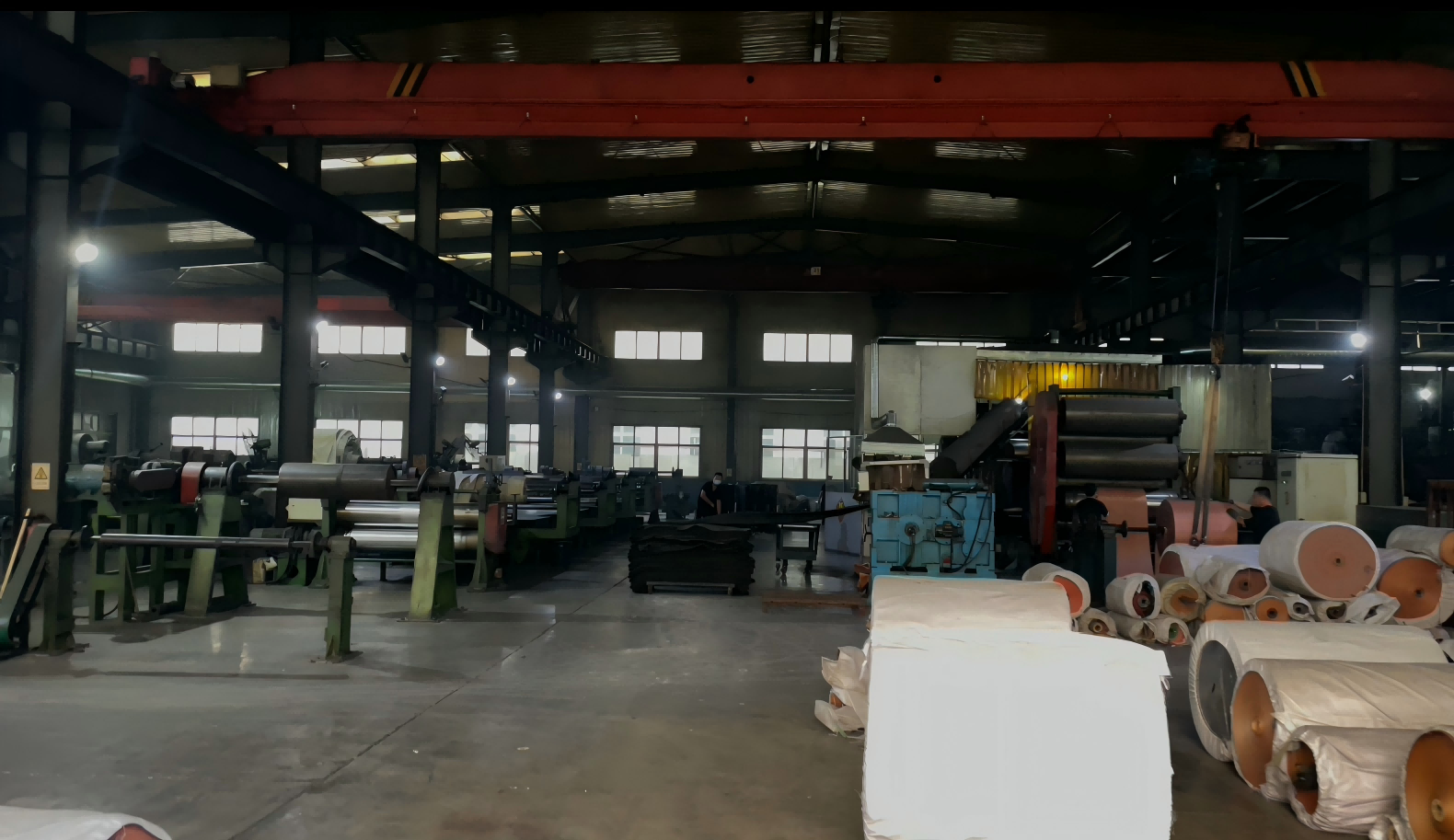 Conveyor belt manufacturer in China production workshop